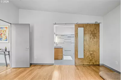 3741 SW Sweetbriar Dr, Portland, OR 97221 - Photo 16