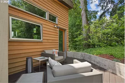 3741 SW Sweetbriar Dr, Portland, OR 97221 - Photo 44