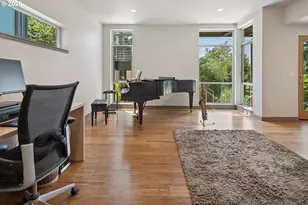 3741 SW Sweetbriar Dr, Portland, OR 97221 - Photo 34