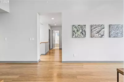 3741 SW Sweetbriar Dr, Portland, OR 97221 - Photo 4