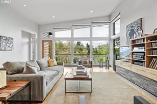3741 SW Sweetbriar Dr, Portland, OR 97221 - Photo 8
