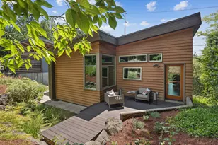 3741 SW Sweetbriar Dr, Portland, OR 97221 - Photo 42