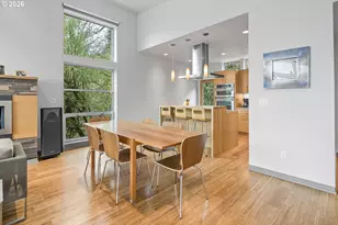 3741 SW Sweetbriar Dr, Portland, OR 97221 - Photo 8