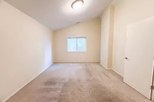61 SE 171st Ave, Portland, OR 97233 - Photo 8