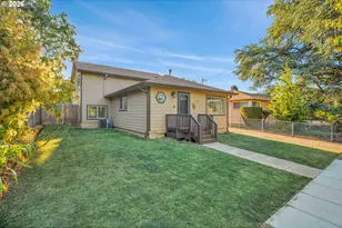4839 NE 41st Ave, Portland, OR 97211 - Photo 2