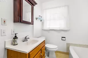 31183 S Barlow Rd, Hubbard, OR 97032 - Photo 24