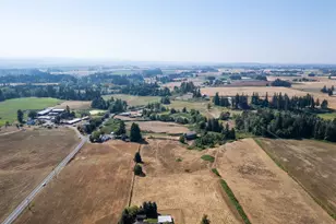 31183 S Barlow Rd, Hubbard, OR 97032 - Photo 2