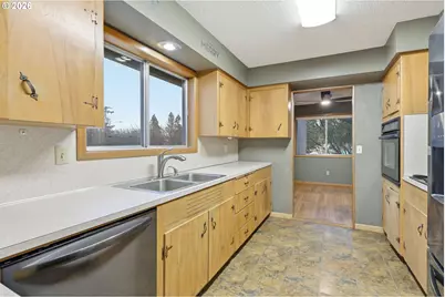 8855 SW Omara St, Portland, OR 97223 - Photo 6