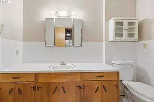 8855 SW Omara St, Portland, OR 97223 - Photo 12