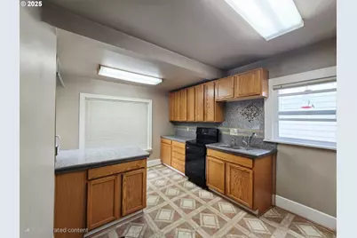 7247 SE Division St, Portland, OR 97206 - Photo 4