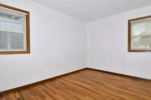 8411 SE Brooklyn St, Portland, OR 97266 - Photo 8