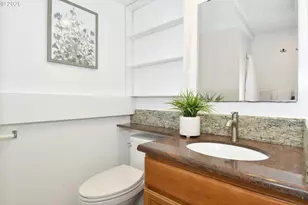 8411 SE Brooklyn St, Portland, OR 97266 - Photo 16