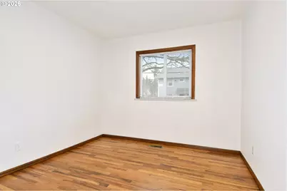 8411 SE Brooklyn St, Portland, OR 97266 - Photo 10