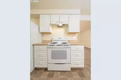 1591 James St, Woodburn, OR 97071 - Photo 20