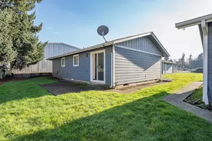 1591 James St, Woodburn, OR 97071 - Photo 16