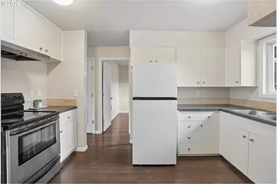 16820 SE Alder St, Portland, OR 97233 - Photo 12