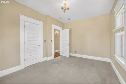 716 W 19th St, Vancouver, WA 98660 - Photo 30