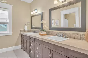 716 W 19th St, Vancouver, WA 98660 - Photo 28