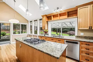 14232 Meadow Grass St, Lake Oswego, OR 97035 - Photo 12