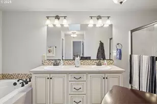 14920 SE Shaunte Ln, Happy Valley, OR 97086 - Photo 18