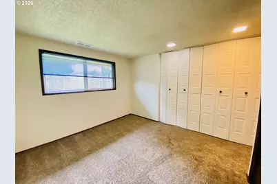 3732 Peppertree Dr, Eugene, OR 97402 - Photo 12