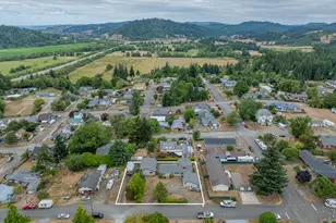 1311 Willow St, Myrtle Point, OR 97458 - Photo 12