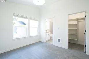 6541 SE Woodstock Blvd, Portland, OR 97206 - Photo 12