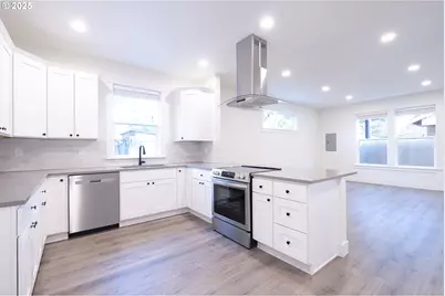 6541 SE Woodstock Blvd, Portland, OR 97206 - Photo 10