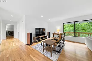 1111 SW Coronado St, Portland, OR 97219 - Photo 6