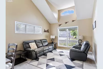 10235 SW Fulton Dr, Tualatin, OR 97062 - Photo 6
