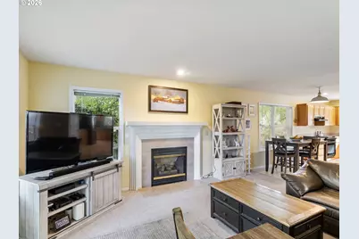 10235 SW Fulton Dr, Tualatin, OR 97062 - Photo 18