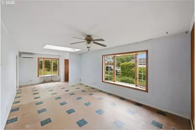 1691 Grant St, North Bend, OR 97459 - Photo 34