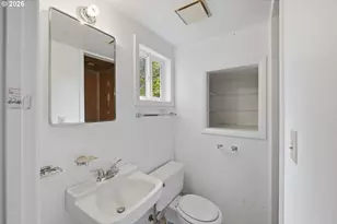 1691 Grant St, North Bend, OR 97459 - Photo 18