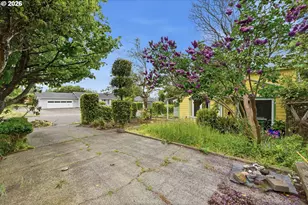 1691 Grant St, North Bend, OR 97459 - Photo 40
