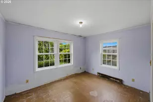 1691 Grant St, North Bend, OR 97459 - Photo 2