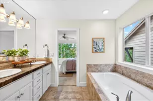 2052 NW Village Cir, Portland, OR 97229 - Photo 28