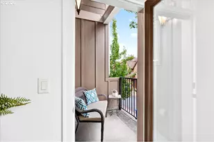 2052 NW Village Cir, Portland, OR 97229 - Photo 18
