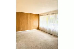 1127 SE 89th Ave, Portland, OR 97216 - Photo 4