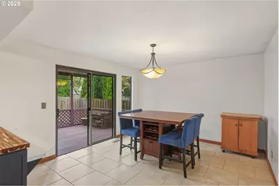 2213 SW 217th Pl, Beaverton, OR 97003 - Photo 8