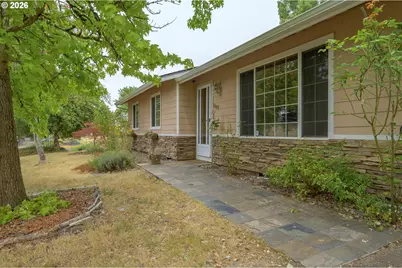 1801 SW Tamarack St, McMinnville, OR 97128 - Photo 4