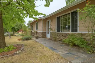 1801 SW Tamarack St, McMinnville, OR 97128 - Photo 4