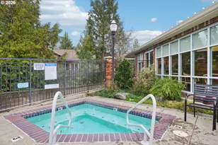 6261 NE Carillion Dr, Hillsboro, OR 97124 - Photo 36