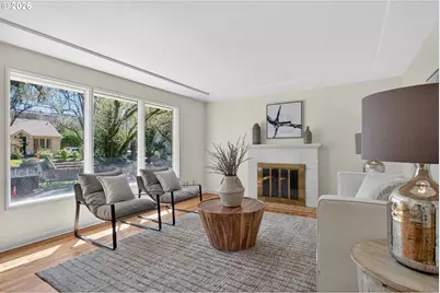 4305 NE Hazelfern Pl, Portland, OR 97213 - Photo 4