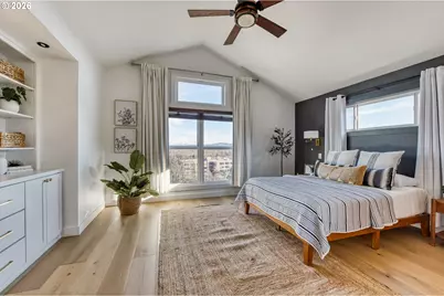 5036 SW View Point Ter, Portland, OR 97239 - Photo 18