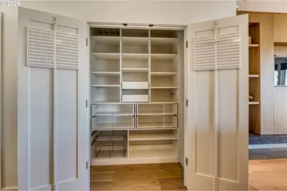 5036 SW View Point Ter, Portland, OR 97239 - Photo 16