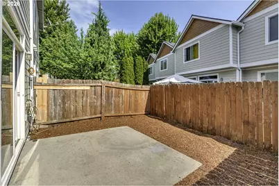 8654 NE Hyde Park Ln, Hillsboro, OR 97006 - Photo 28