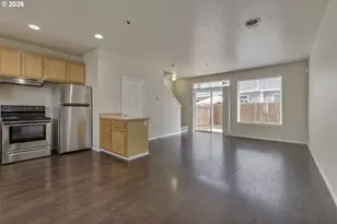 8654 NE Hyde Park Ln, Hillsboro, OR 97006 - Photo 2