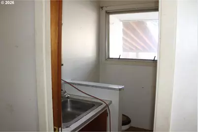 1740 Estes St, Baker City, OR 97814 - Photo 10