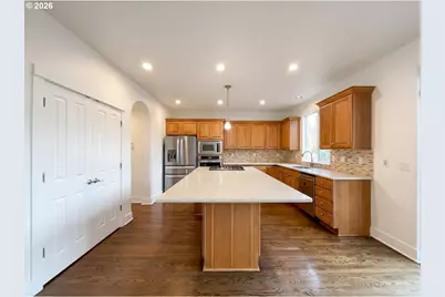 10989 SW Oneida St, Tualatin, OR 97062 - Photo 2