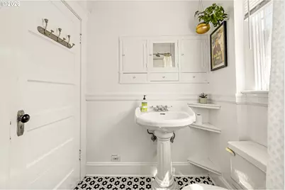 4026 SE Caruthers St, Portland, OR 97214 - Photo 28